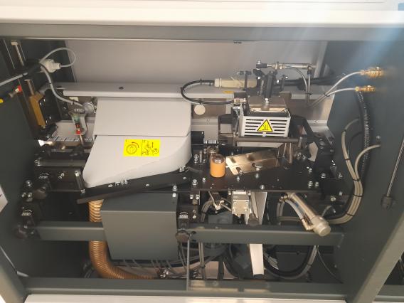 HEBROCK - Plaqueuse de chant - F4