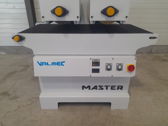 BROSSEUSE MASTER 600