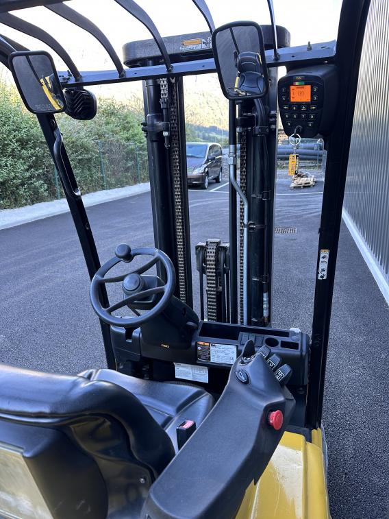 CHARIOT ELEVATEUR ELECTRIQUE (Réf 546)